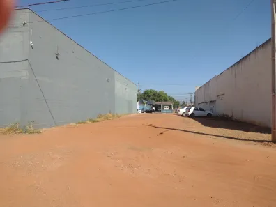 Lote/Terreno à venda, 750m² no Jardim Industriário, Cuiabá