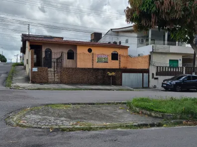 Casa com 3 Quartos à venda, 300m² no Dom Pedro I, Manaus