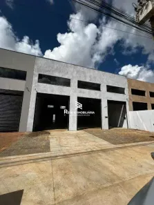 Galpão/Depósito/Armazém para alugar, 360m² no Segismundo Pereira, Uberlândia