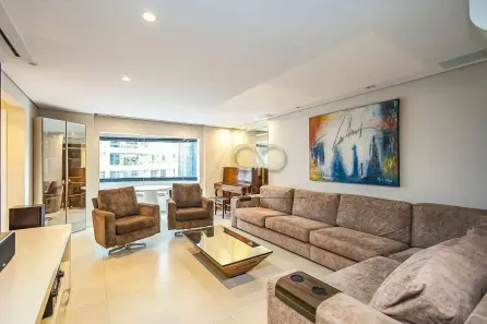 Apartamento com 4 Quartos para alugar, 151m² no Água Verde, Curitiba