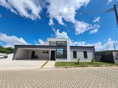 Casa com 3 Quartos à venda, 10m² no São Pedro, Juiz de Fora
