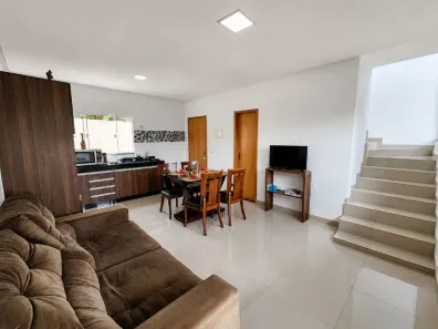 Sobrado com 2 Quartos à venda, 70m² no Residencial Tuzimoto, Goiânia