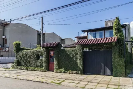 Casa com 3 Quartos à venda, 235m² no Guarujá, Porto Alegre