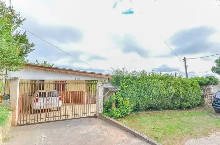 Casa com 3 Quartos à venda, 477m² no São Dimas, Colombo