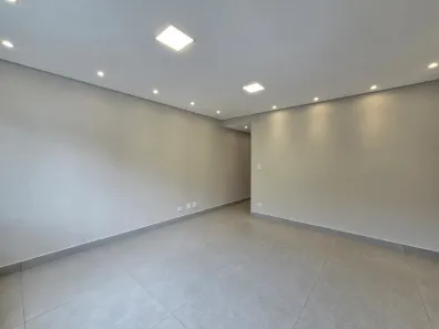 Sobrado com 3 Quartos à venda, 226m² no Vila Scarpelli, Santo André