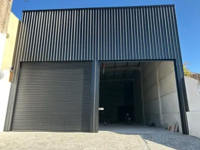 Prédio Comercial à venda, 220m² no Três Vendas, Pelotas