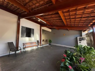 Imóvel Comercial com 3 Quartos à venda, 199m² no Centro, Leme