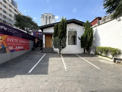 Imóvel Comercial com 2 Quartos à venda, 220m² no Vila Olímpia, São Paulo