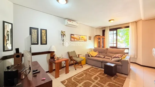 Casa com 3 Quartos à venda, 249m² no Vila Ipiranga, Porto Alegre