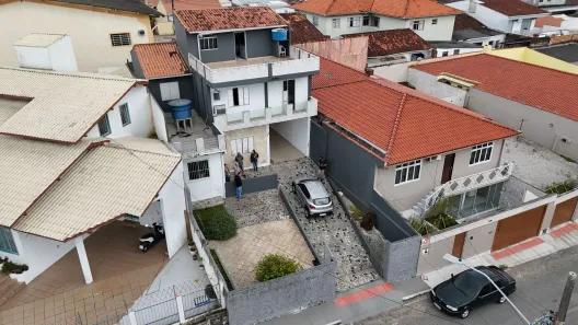 Casa com 6 Quartos à venda, 280m² no Barreiros, São José