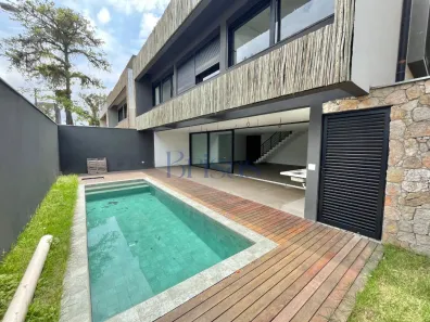 Casa de Condomínio com 4 Quartos à venda, 350m² no Camburi, São Sebastião