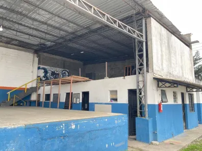 Sala Comercial à venda, 306m² no Jardim Britânia, Caraguatatuba