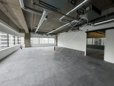 Sala Comercial para alugar, 202m² no Parque Industrial Tomas Edson, São Paulo