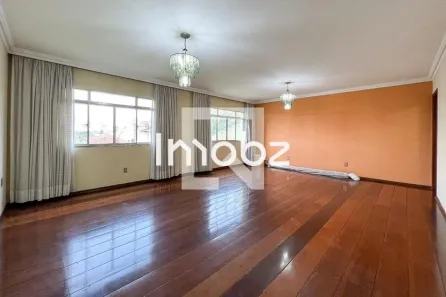Casa com 4 Quartos à venda, 240m² no Vila Anglo Brasileira, São Paulo