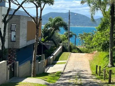 Lote/Terreno à venda, 775m² no Praia da Vigia, Garopaba