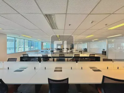Sala Comercial para alugar, 647m² no Jardim das Acácias, São Paulo