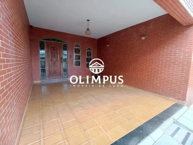 Casa com 3 Quartos à venda, 230m² no Brasil, Uberlândia
