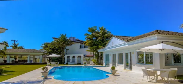 Casa com 6 Quartos à venda, 970m² no Jardim Acapulco, Guarujá