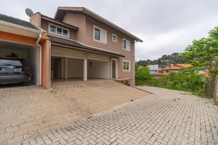 Sobrado com 4 Quartos para alugar, 150m² no Campo Comprido, Curitiba