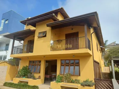 Sobrado com 3 Quartos à venda, 282m² no Parque dos Lagos, Mogi das Cruzes