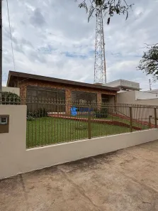 Casa com 4 Quartos para venda ou aluguel, 260m² no Jardim Shangri-la A, Londrina