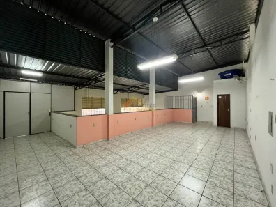 Galpão/Depósito/Armazém para alugar, 90m² no São José, Divinópolis