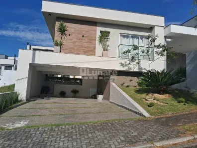 Sobrado com 4 Quartos à venda, 200m² no Cézar de Souza, Mogi das Cruzes