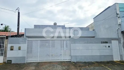 Casa com 7 Quartos à venda, 240m² no Lagoa Nova, Natal