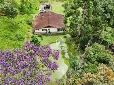 Fazenda/Sítio com 6 Quartos à venda, 300m² no Albuquerque, Teresópolis
