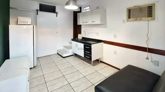 Kitnet com 1 Quarto para alugar, 30m² no Centro, Santa Maria