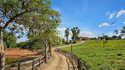 Fazenda/Sítio com 3 Quartos à venda, 10m² no Vila Juca Menezes, Tatuí