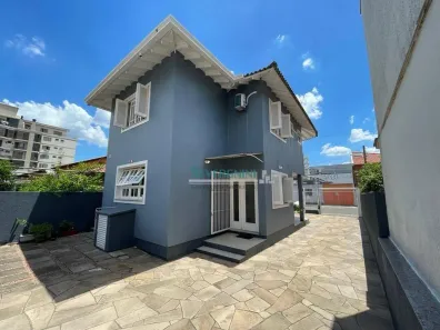Sobrado com 3 Quartos à venda, 177m² no Vila Regina, Cachoeirinha