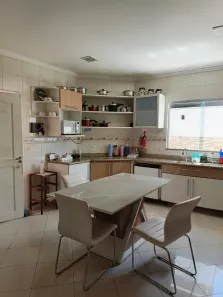Casa com 4 Quartos para alugar, 360m² no Planalto, Manaus