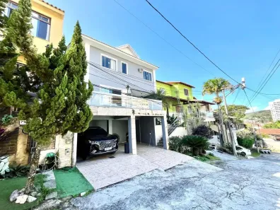 Casa de Condomínio com 4 Quartos à venda, 258m² no Maria Paula, São Gonçalo