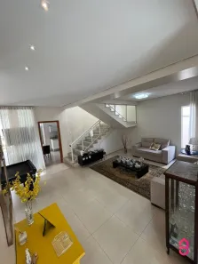Casa de Condomínio com 3 Quartos à venda, 257m² no Jardins Valência, Goiânia