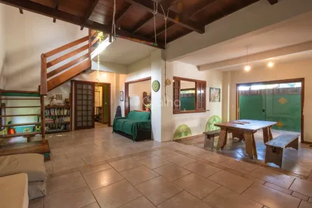 Casa com 6 Quartos à venda, 320m² no Rio Tavares, Florianópolis