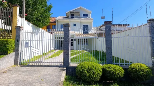 Sobrado com 3 Quartos para alugar, 152m² no Alto Tarumã, Pinhais