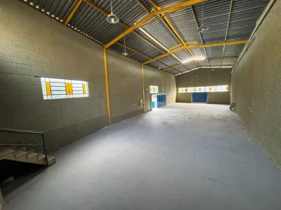 Galpão/Depósito/Armazém para alugar, 397m² no Centro, Nova Lima