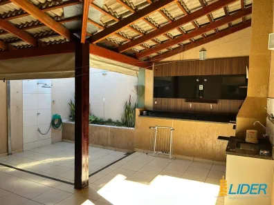 Casa de Condomínio com 2 Quartos à venda, 90m² no Aclimação, Uberlândia