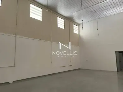 Galpão/Depósito/Armazém para alugar, 240m² no Jardim Diamante, São José dos Campos