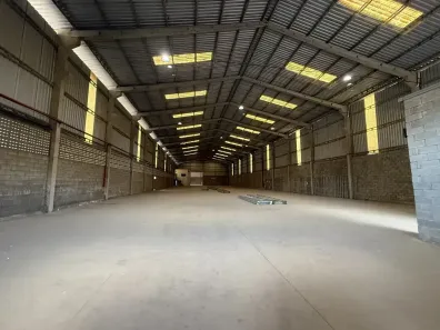 Galpão/Depósito/Armazém à venda, 2400m² no Civit II, Serra