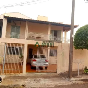 Casa com 3 Quartos à venda, 163m² no Pinheiros, Londrina