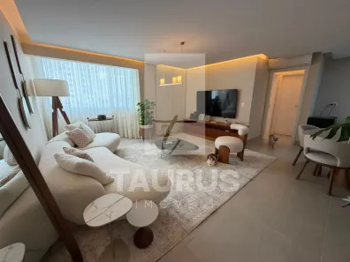 Apartamento com 3 Quartos à venda, 180m² no Moema, São Paulo