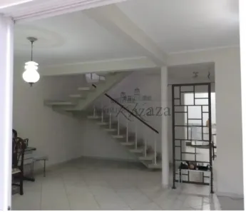 Casa com 3 Quartos à venda, 500m² no Centro, São José dos Campos