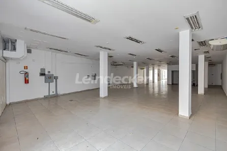 Ponto Comercial para alugar, 746m² no Floresta, Porto Alegre