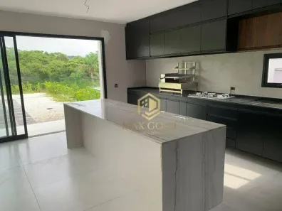 Casa de Condomínio com 4 Quartos para alugar, 272m² no Chácara São Félix, Taubaté