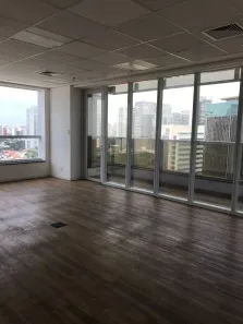 Sala Comercial para alugar, 300m² no Jardim das Acácias, São Paulo
