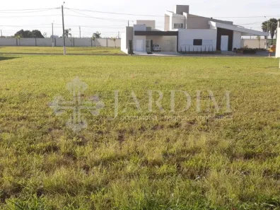 Lote/Terreno à venda, 250m² no Centro, Saltinho