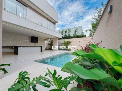 Casa de Condomínio com 4 Quartos à venda, 336m² no Centro, Uberlândia