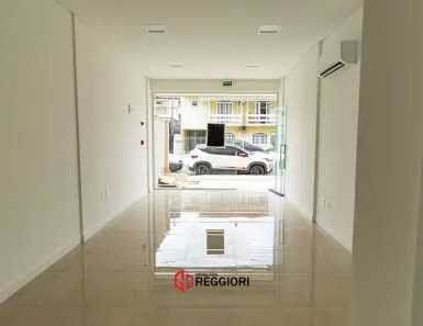 Sala Comercial para alugar, 63m² no Nações, Balneário Camboriú